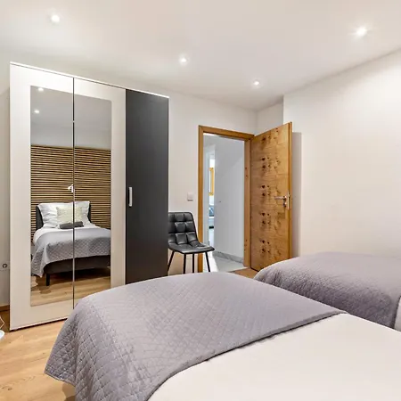 Schwarm Haus Apartmán *